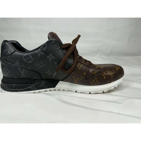 Men\'s Size 10.5 Louis Vuitton Runaway Tricolor Monogram SPB-JB 366624 main image 10